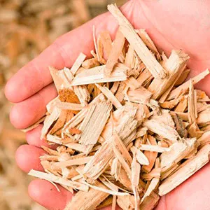 Хвойная щепа оптом в Одинцово и других различных марок заказать от 16 тонн